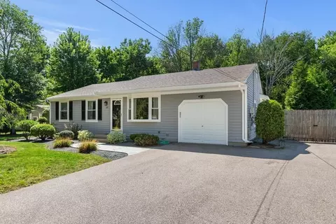 60 Boardman Ln, Attleboro, MA 02703