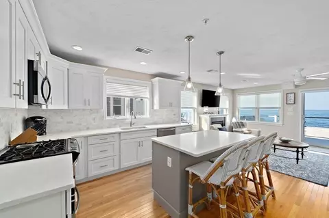 304 Ocean St #1, Marshfield, MA 02050