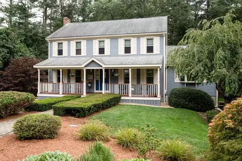 215 Erin Rd, Taunton, MA 02718