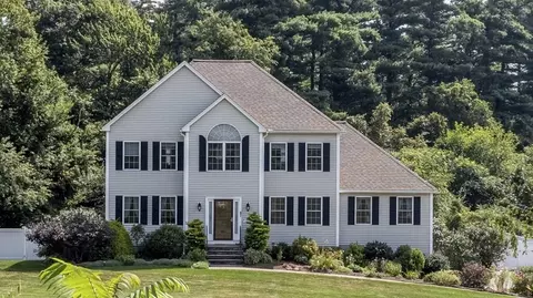 47 Skyview Dr, Fitchburg, MA 01420