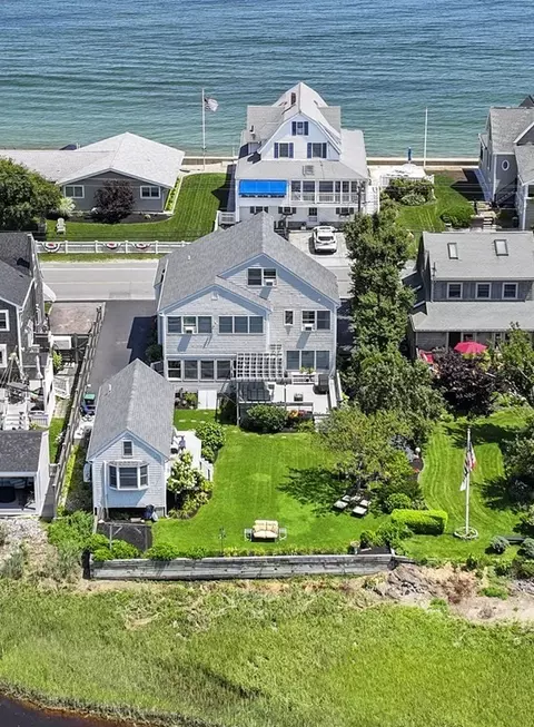 99 Bay Ave, Marshfield, MA 02050