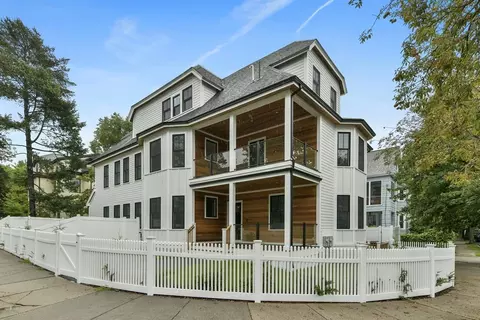 177 Thorndike St #F, Brookline, MA 02446