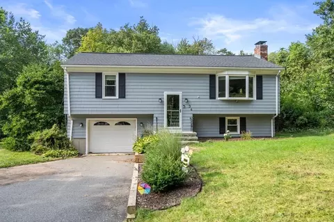 34 Greenfield St, Attleboro, MA 02703