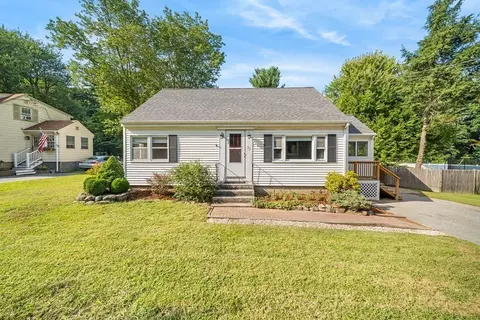33 Chelmsford Rd, Billerica, MA 01862