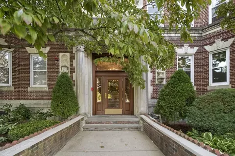 131 Park Dr #36, Boston, MA 02215