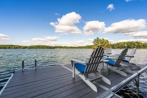 137 Forest St, Sherborn, MA 01770