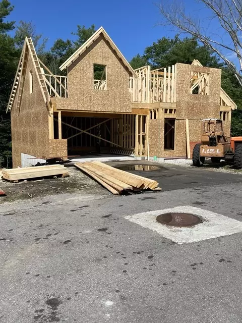 28 Waterside Run #28, Medway, MA 02053