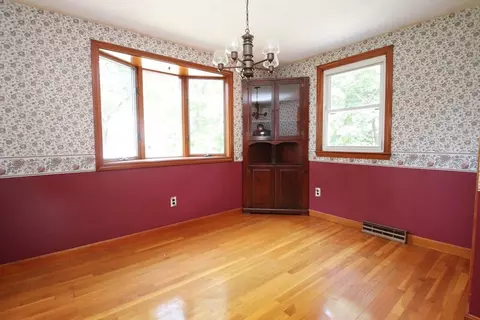 19 Freeman Ave, Saugus, MA 01906 photo 6