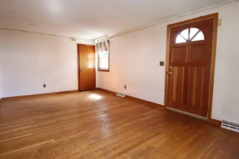 19 Freeman Ave, Saugus, MA 01906 photo 8