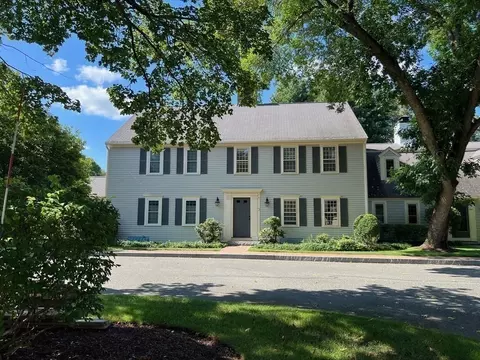 3 Seaborn Pl #3, Lexington, MA 02420