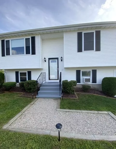 199 Fourwinds Dr, Fall River, MA 02720 photo 3