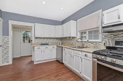 17 Harding Ter, Dedham, MA 02026 photo 8