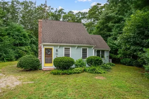 217 Sandalwood Dr, Barnstable, MA 02635