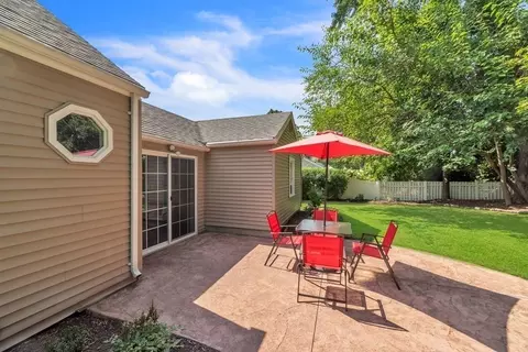 60 Westbrook Dr, Springfield, MA 01129 photo 38