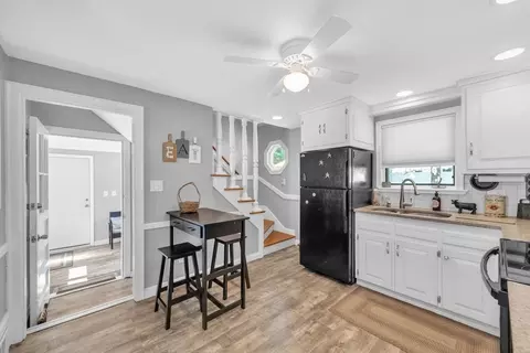60 Westbrook Dr, Springfield, MA 01129 photo 6