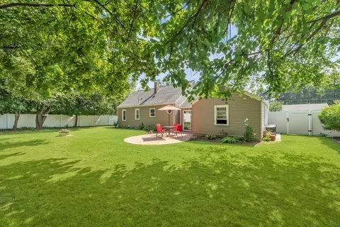 60 Westbrook Dr, Springfield, MA 01129 photo 3