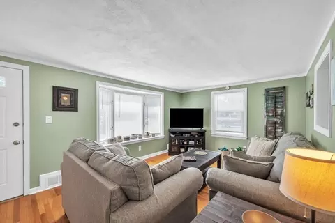 60 Westbrook Dr, Springfield, MA 01129 photo 11