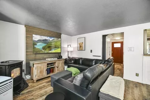 38 Warebrook Vlg, Ware, MA 01082 photo 2