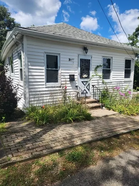 10 Roanoke, Quincy, MA 02169