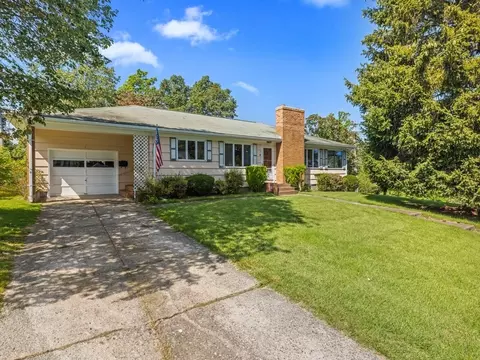 4 Whitin Ave, Northbridge, MA 01588