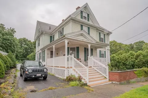 38 Clement Ave, Peabody, MA 01960