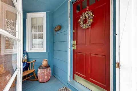 9 Jasper St, Beverly, MA 01915 photo 3