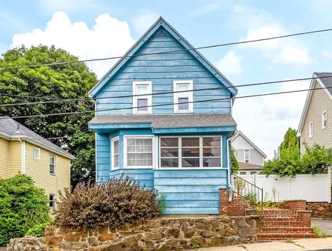 9 Jasper St, Beverly, MA 01915 photo 2