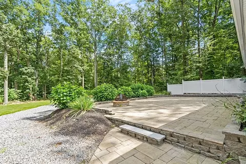 61 Third St, Dracut, MA 01826 photo 5