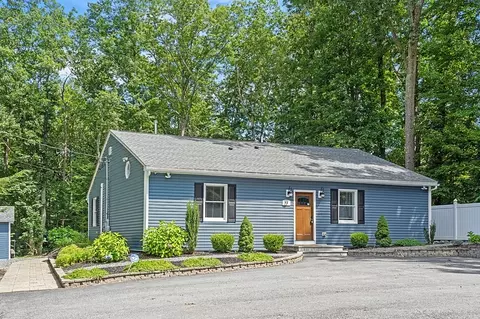 61 Third St, Dracut, MA 01826 photo 3