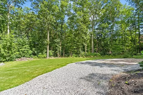 61 Third St, Dracut, MA 01826 photo 9