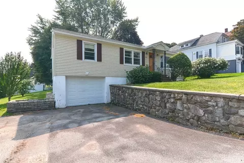 46 Linehan St, Lawrence, MA 01841 photo 2