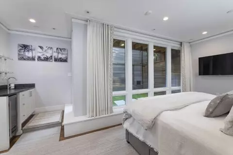 90 Waltham St #1, Boston, MA 02118