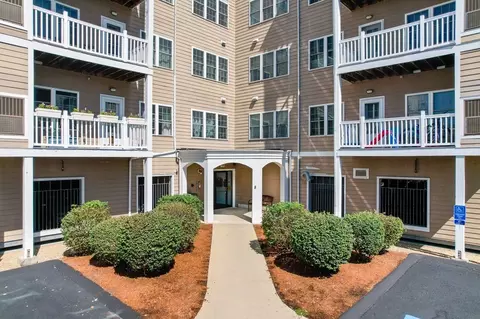 8 Walnut St #202, Peabody, MA 01960