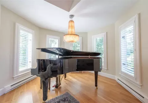 5 Strawberry Ln, Canton, MA 02021 photo 5