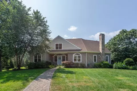 526 Paine Rd, North Attleboro, MA 02760
