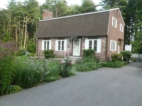 33 Garfield St, Leominster, MA 01453