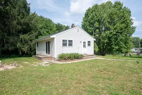 403 Benson Rd, Northbridge, MA 01534