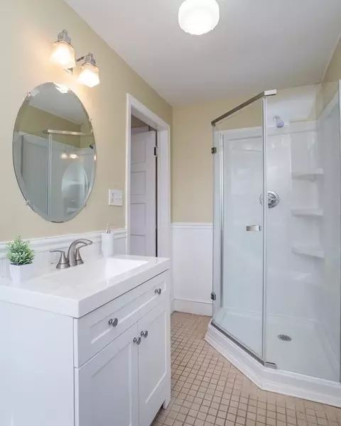 35 Bronson Ter, Springfield, MA 01108 photo 29