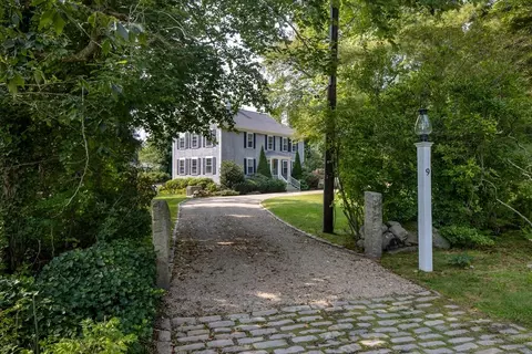 9 Atkinson Way, Mattapoisett, MA 02739