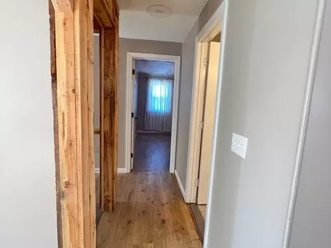 35 Gladstone St, Springfield, MA 01109 photo 4