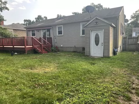 35 Gladstone St, Springfield, MA 01109 photo 13