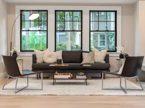 579 Centre, Newton, MA 02458