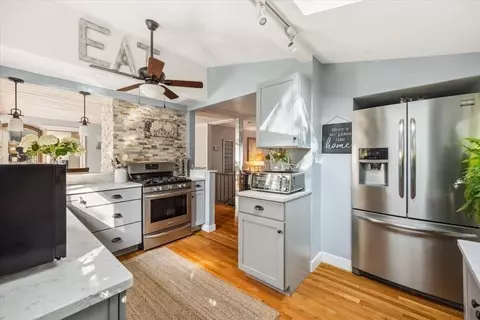 54 Lake Shore Dr, Weymouth, MA 02189