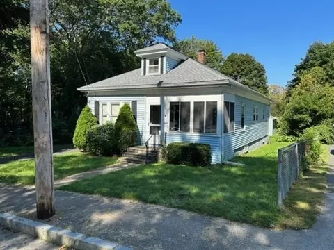 30 Joyce St, Webster, MA 01570