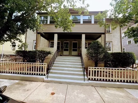 43 Rich St, Waltham, MA 02451