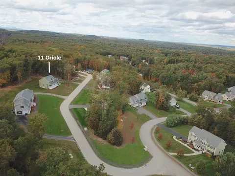 11 Oriole Dr, Groton, MA 01450