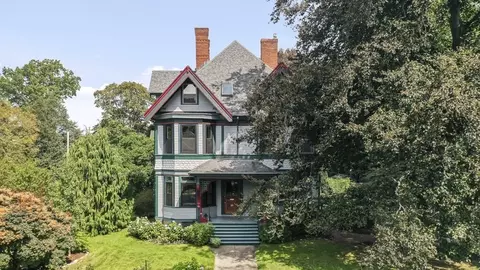 65 Washington St, Newton, MA 02458