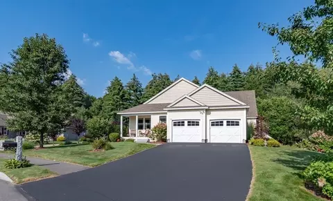 35 Pilgrim Cir, Nashua, NH 03063