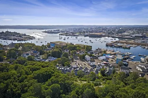 View/Area - 116 E Main #2, Gloucester, MA 01930 photo 3 of 6
