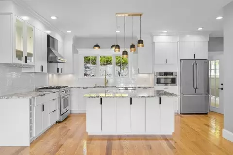 Kitchen - 116 E Main #2, Gloucester, MA 01930 photo 3 of 6